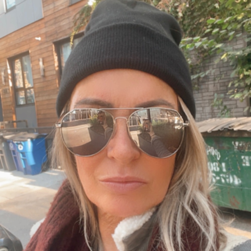 Meet your Posher, Victoria